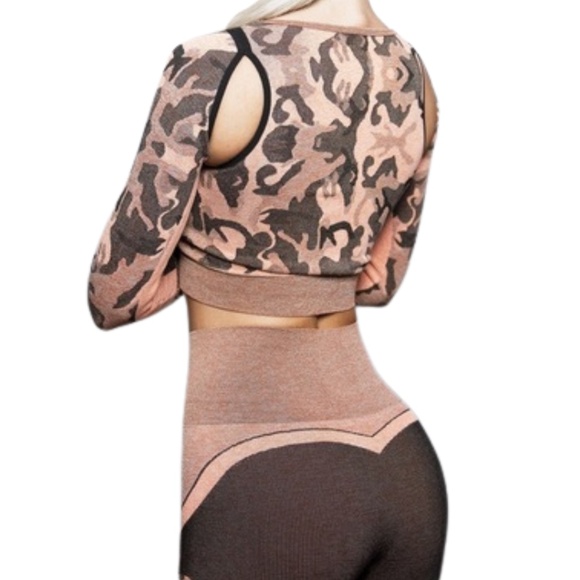 Engineered Life Camo Activewear Set - Picture 3 of 14